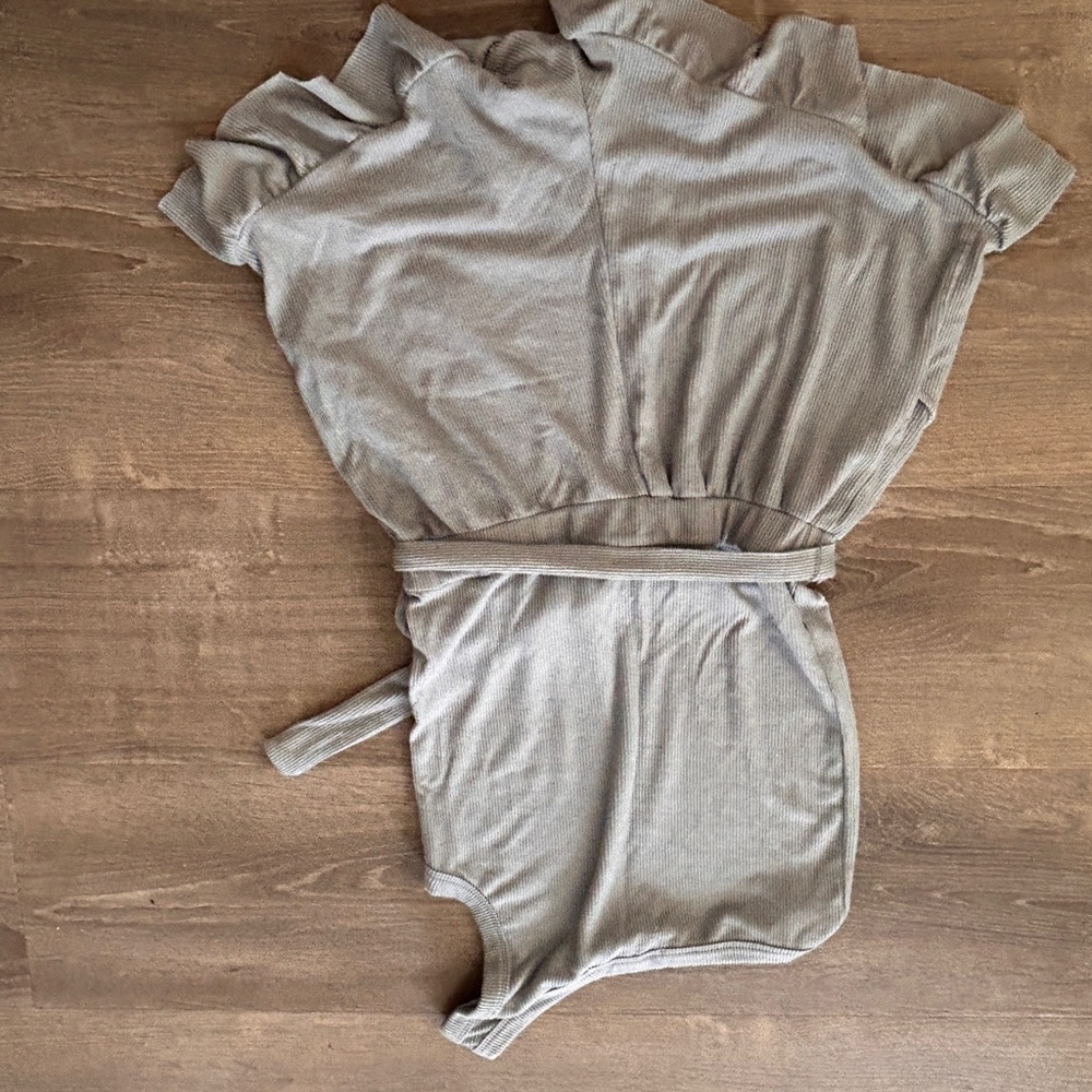Gray Ruffled Romper - Picture 2 of 2
